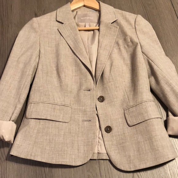 Beige suit jacket - Picture 1 of 7